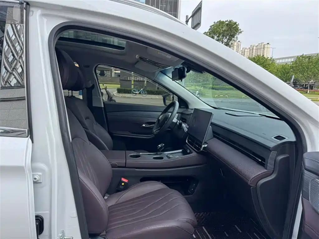 Jetour X90 PRO 1.6 T DCT Luxury 7-seat