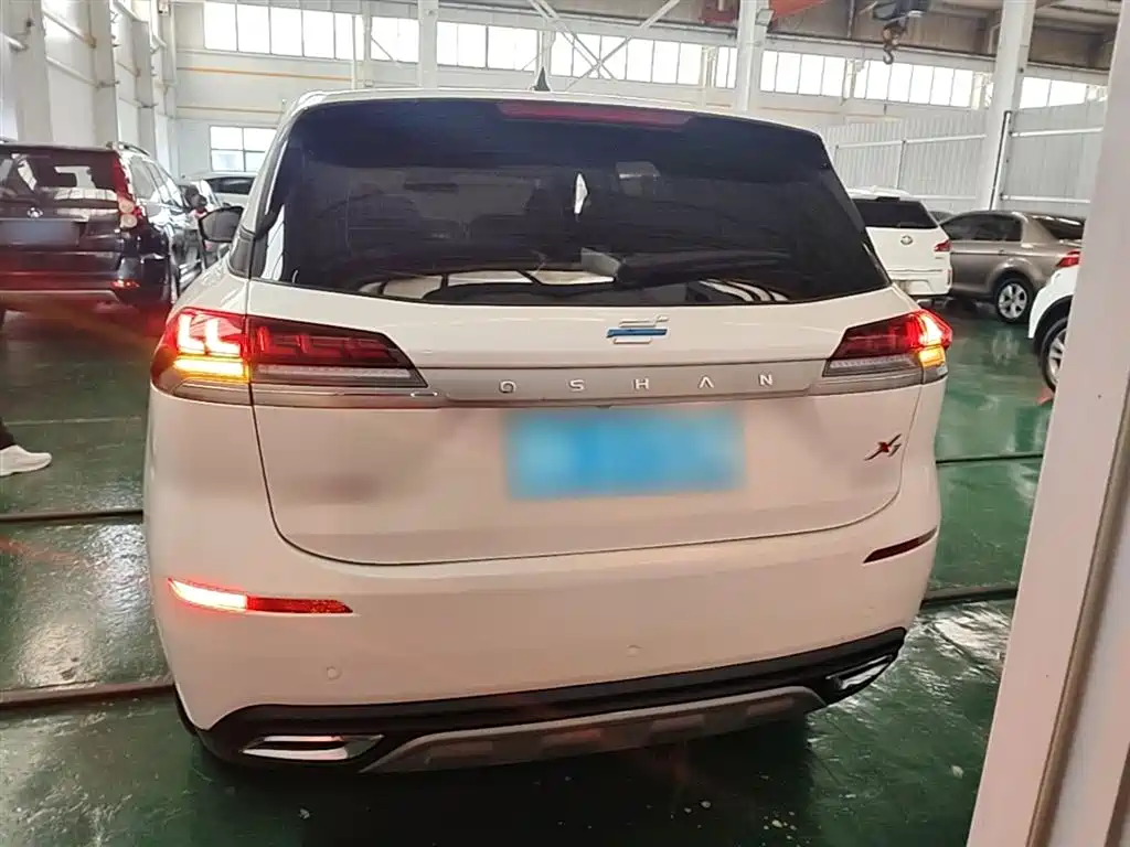 Changan Oshan X7 1.5 T Auto Elite