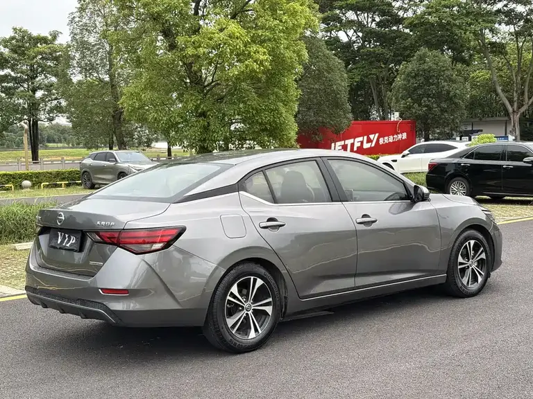 Nissan Sylphy 1.6 L XL CVT Joy