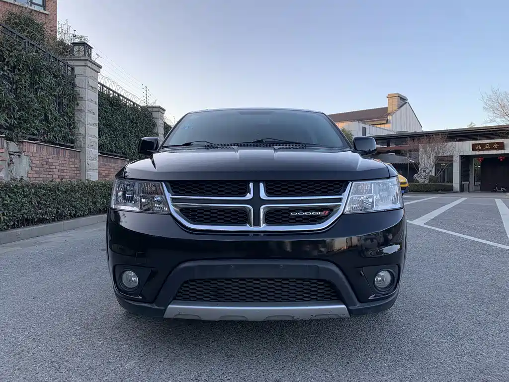 Journey 2.4 L 2 WD Wagon