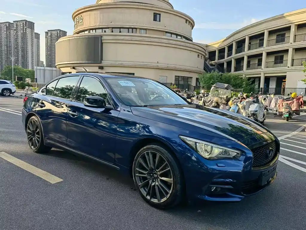 Infiniti Q50 L 2.0 T Joy