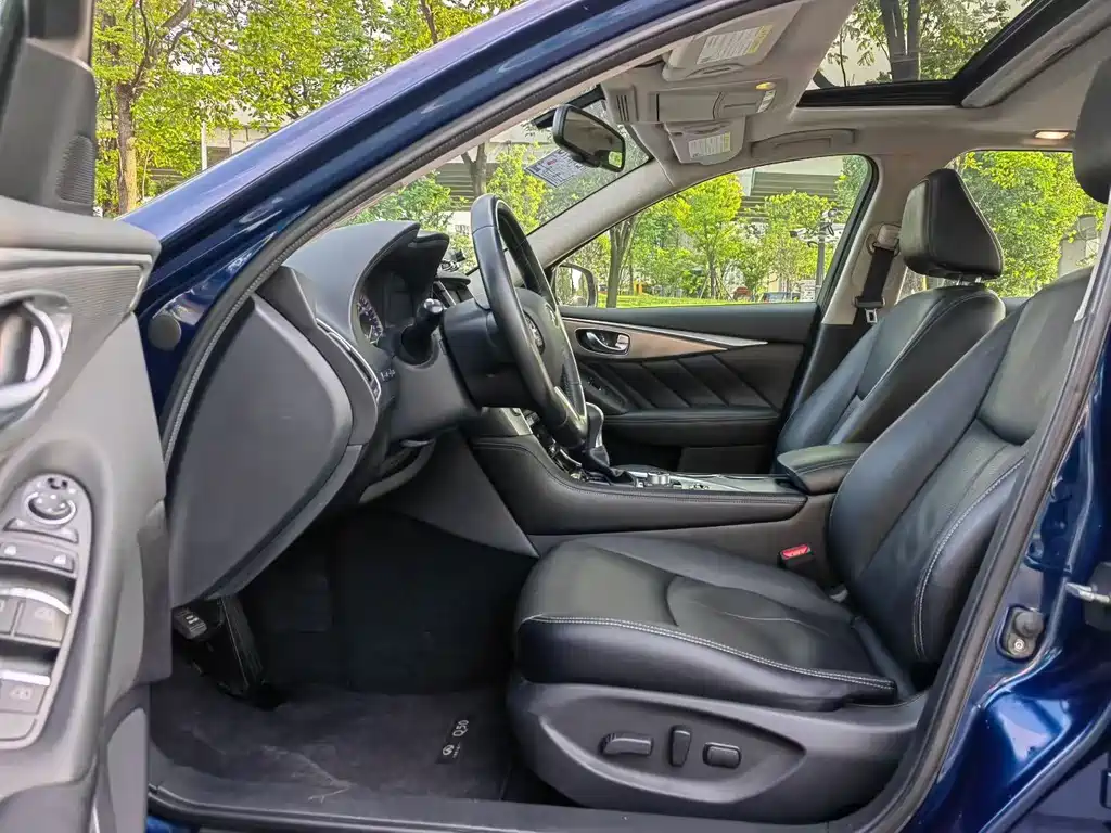 Infiniti Q50 L 2.0 T Joy