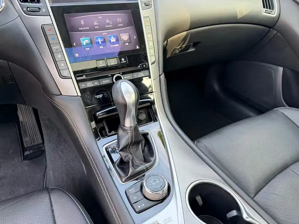 Infiniti Q50 L 2.0 T Joy
