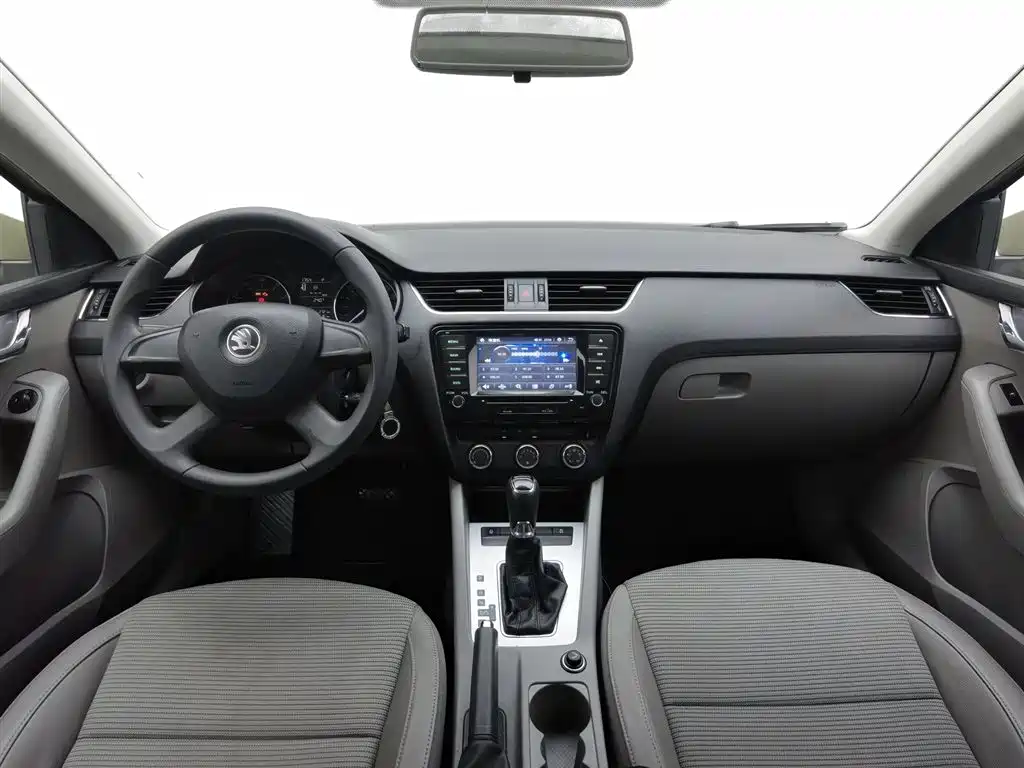 Octavia 1.6 L Auto Yijie