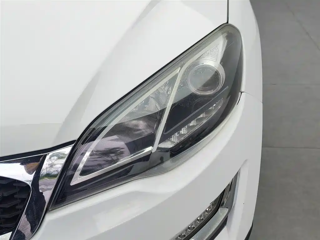 Damai X5 大迈X5 2015款 1.5 T CVT地主型 国IV