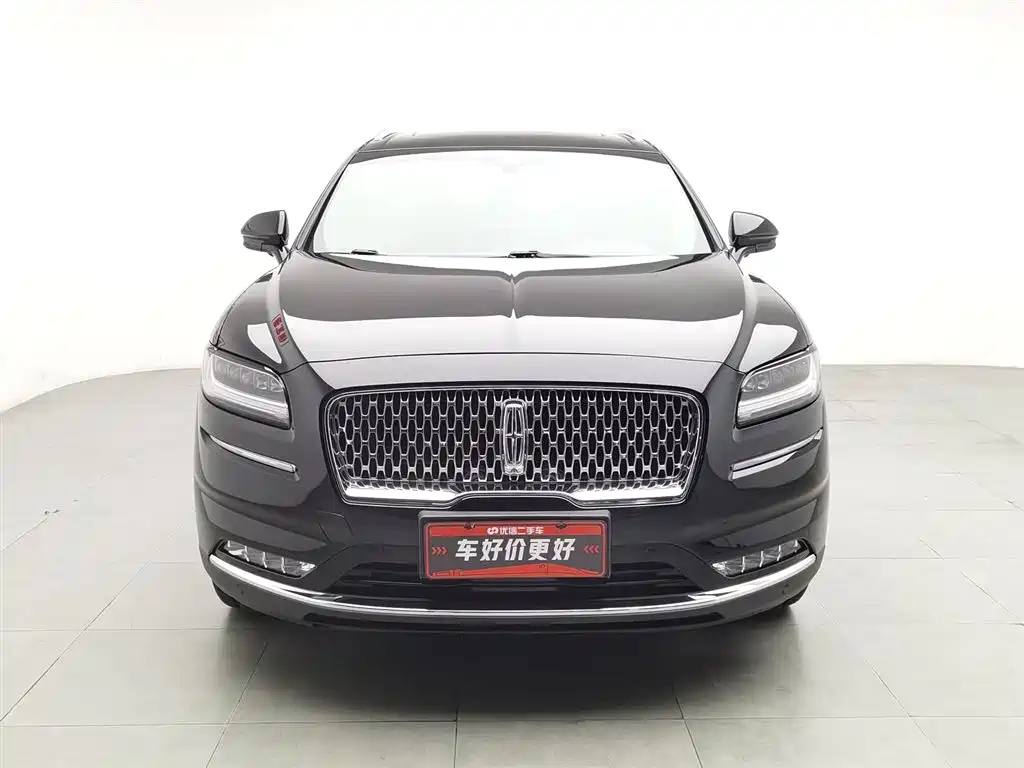 Nautilus 2.7 T 4 WD Honor Shine