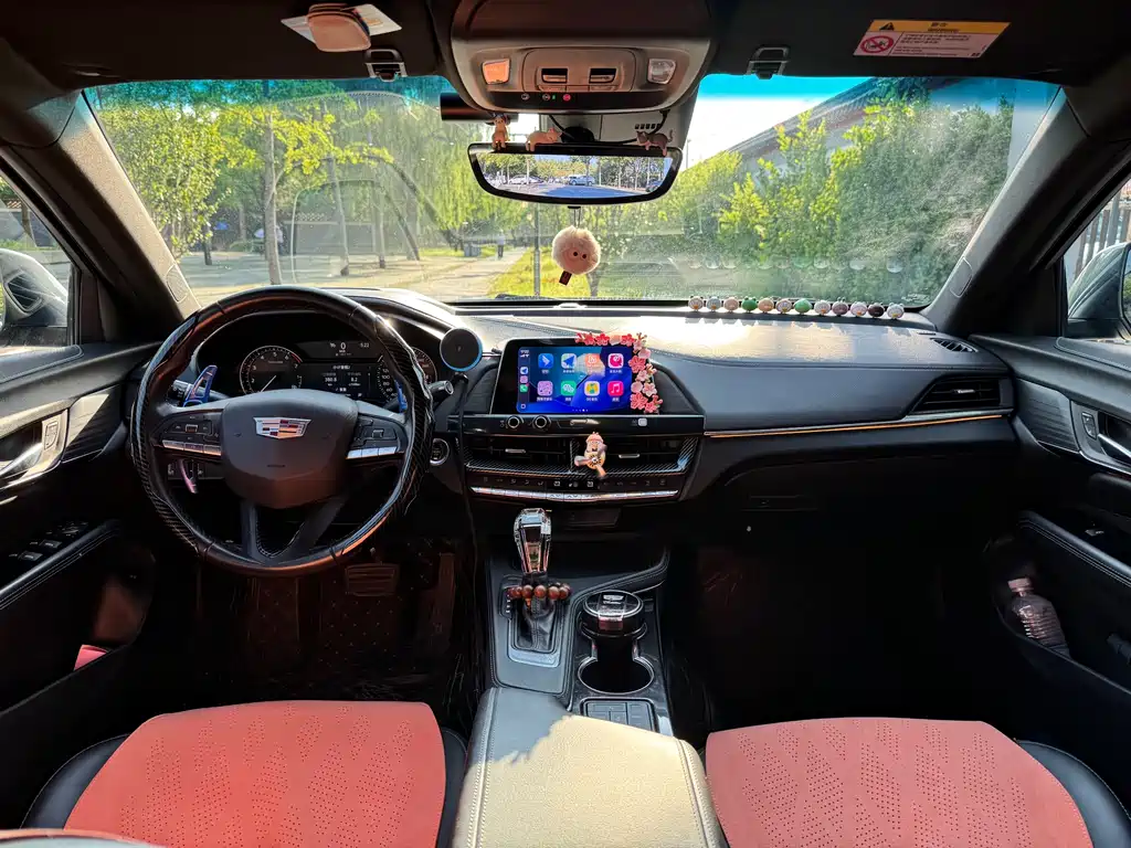 Cadillac CT4 28 T Fashion