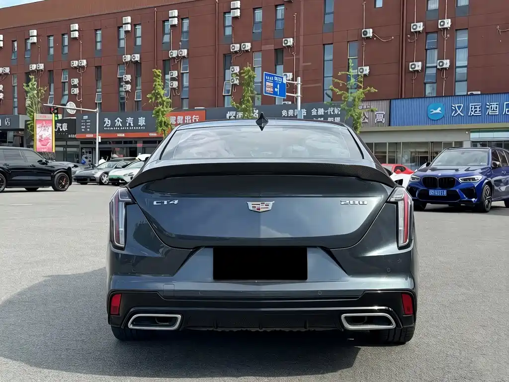 Cadillac CT4 28 T Fashion