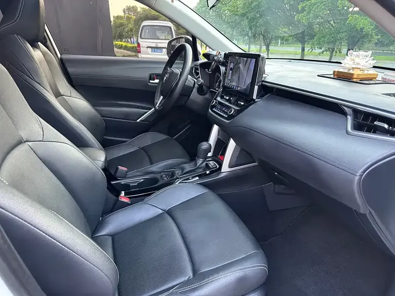 Toyota Frontlander 2.0 L CVT Luxury