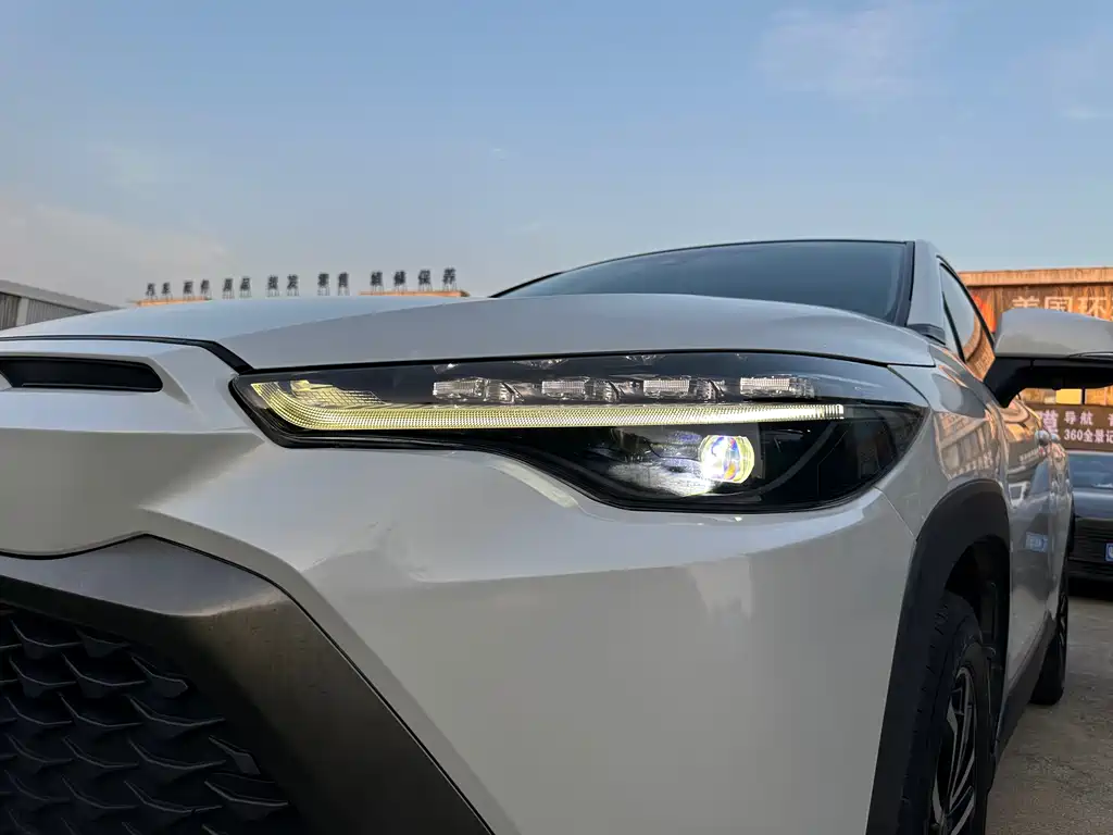 Frontlander 2.0 L CVT Luxury