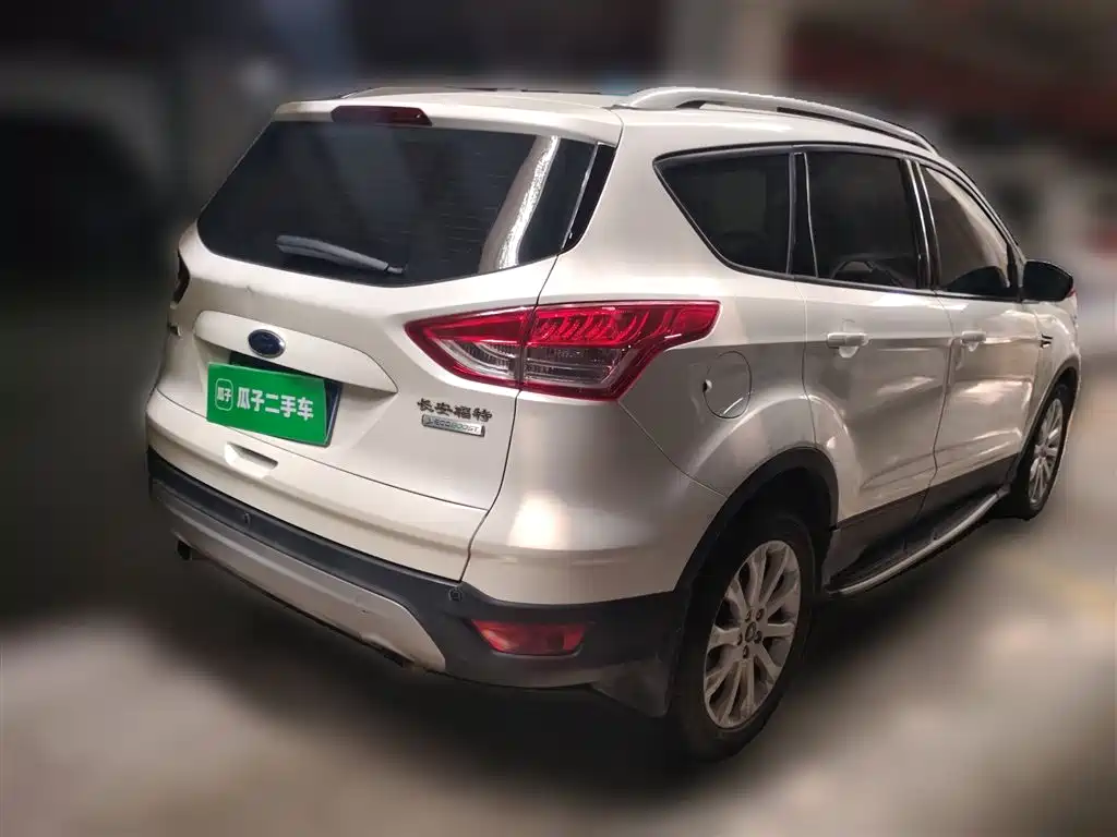 Kuga 1.6 L GTDi 2 WD Comfort