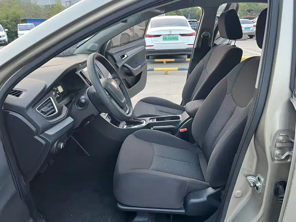 Roewe 360 1.5 L Auto Smart Screen