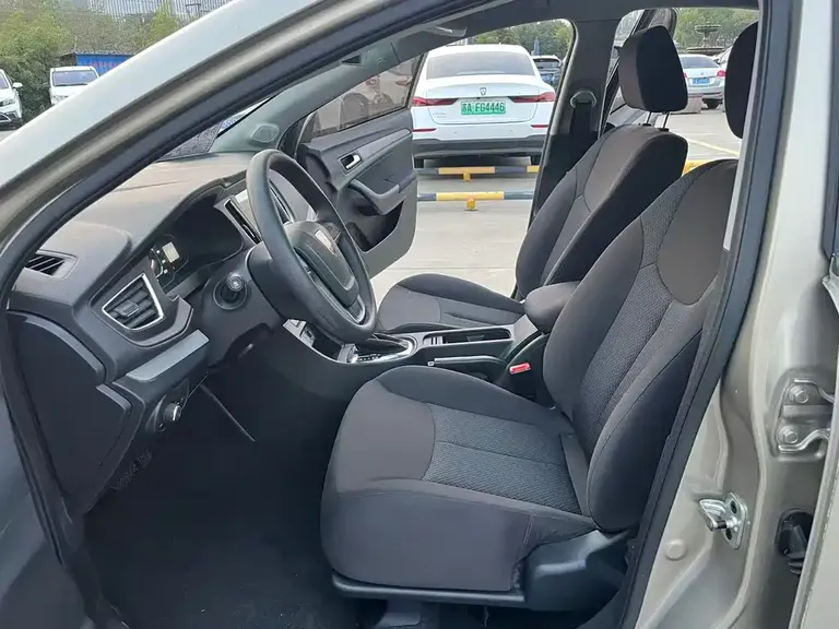 Roewe 360 1.5 L Auto Smart Screen