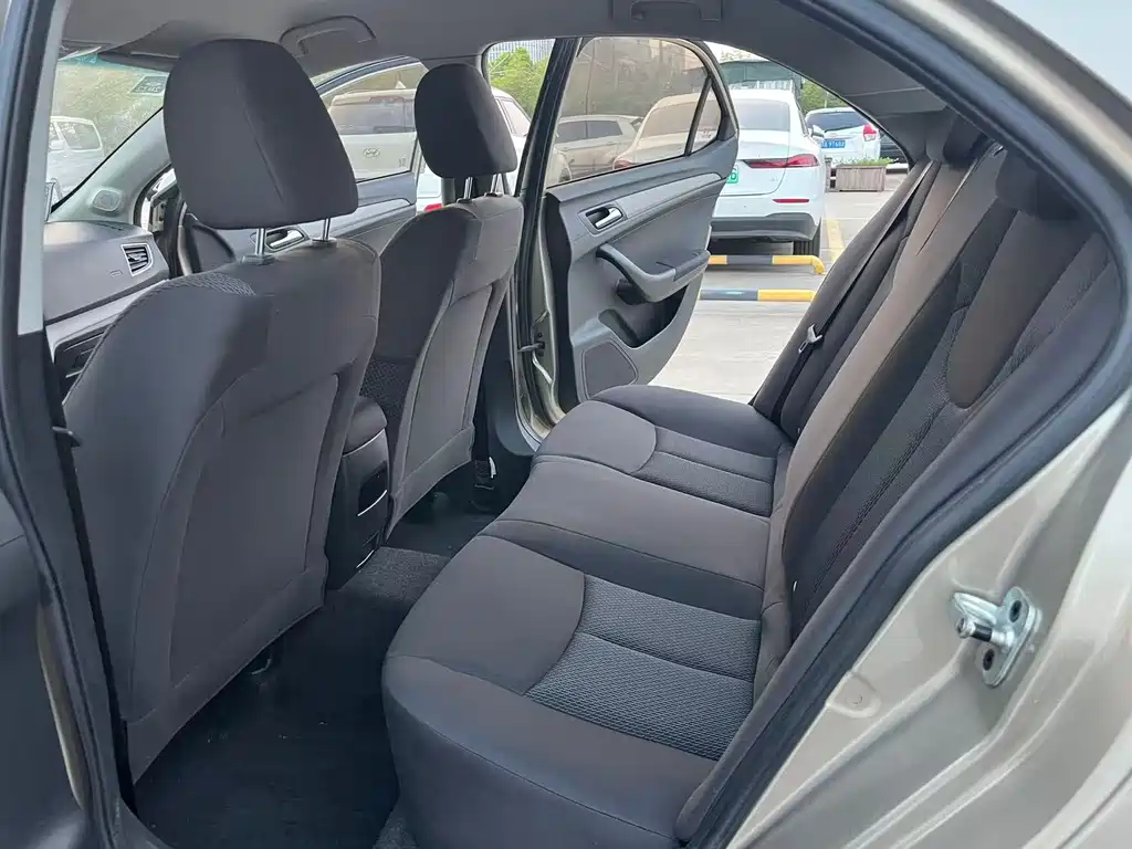 Roewe 360 1.5 L Auto Smart Screen
