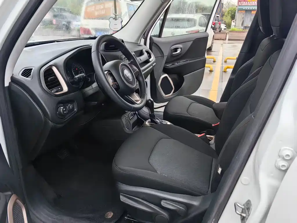 Renegade 1.4 T Auto Power Energy