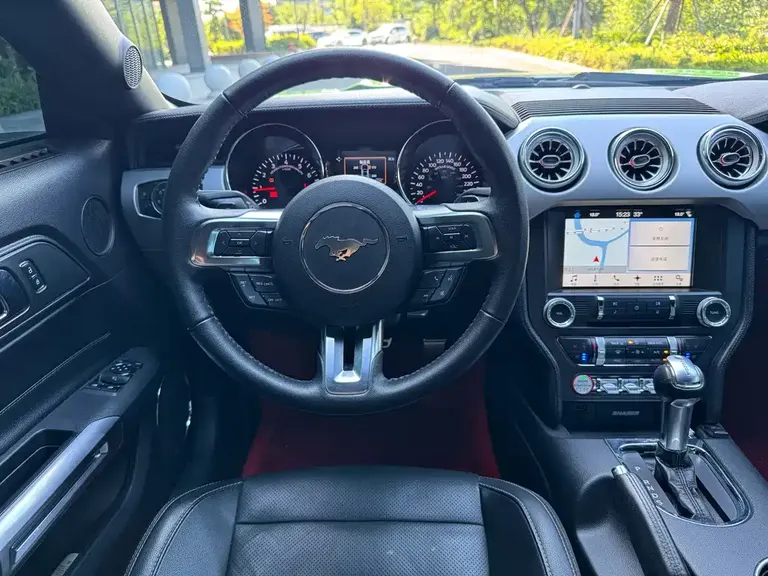 Ford Mustang 2.3 T Performance