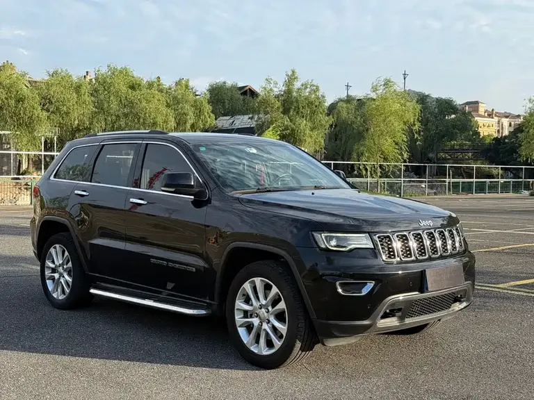 Jeep Grand Cherokee (Import) 3.0 L Elite Navigation