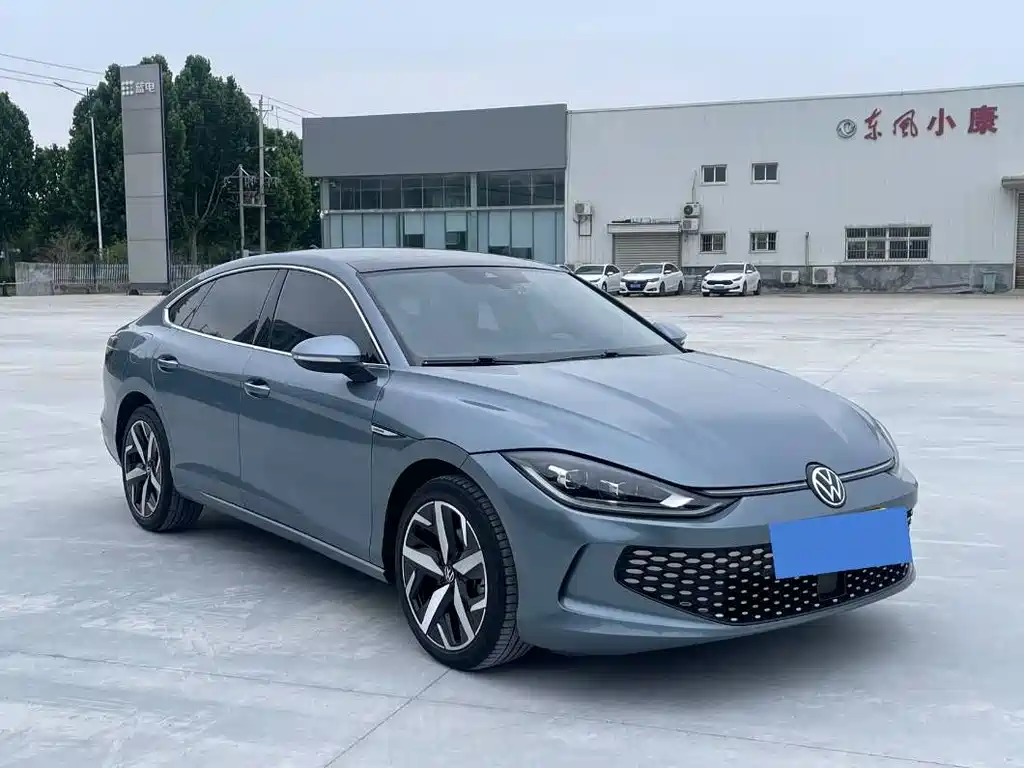 Lamando Lamando L 280 TSI DSG Spicy Cool