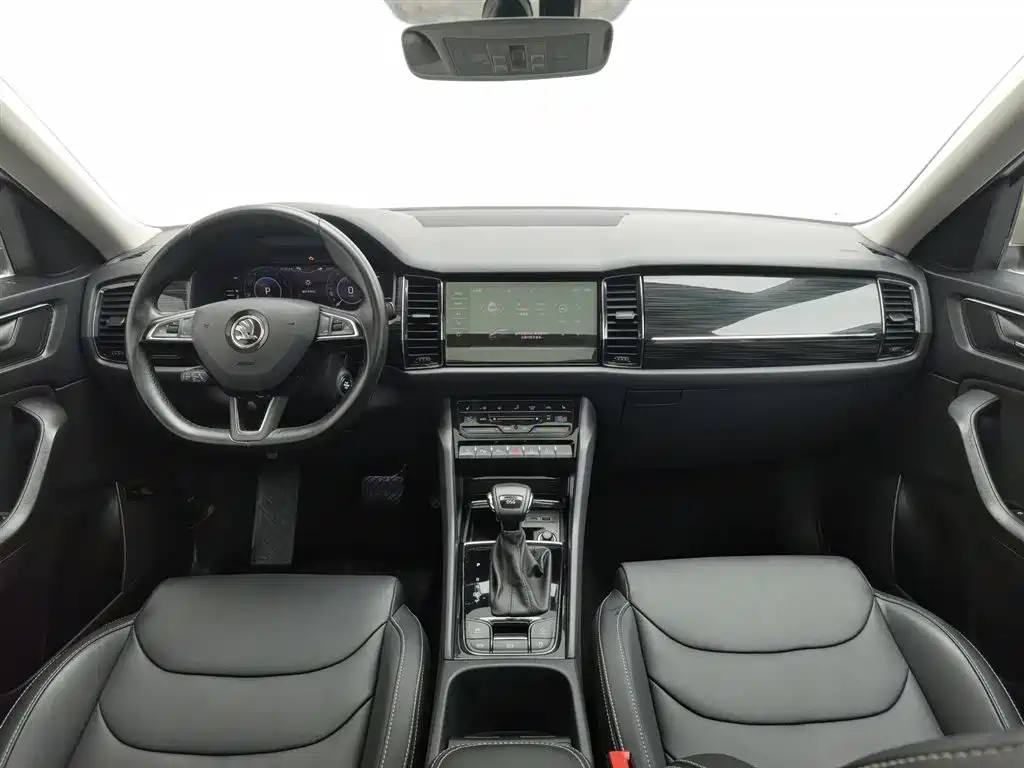 Kodiaq 柯迪亚克 2021款 TSI380 7座四驱旗舰版
