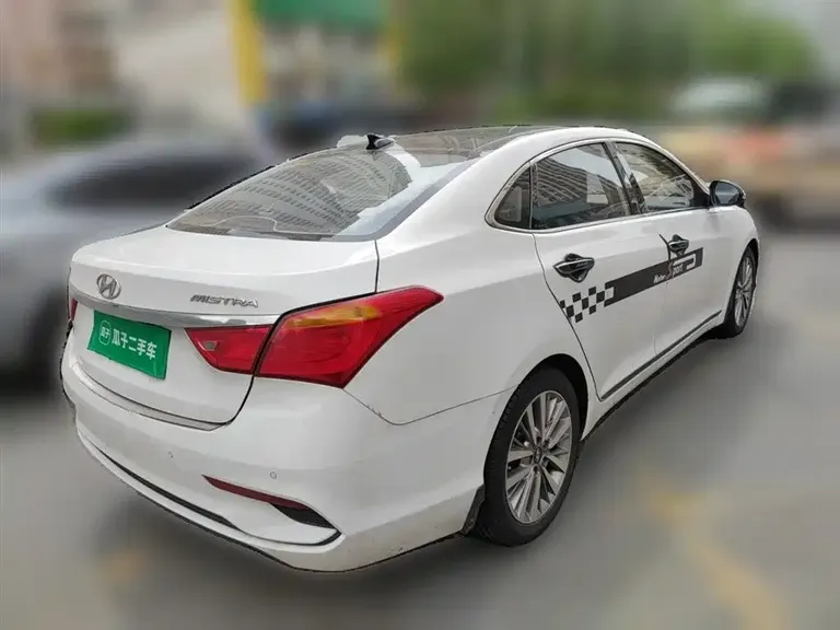 Hyundai Mistra 1.8 L Auto Intelligent GLS CN-V