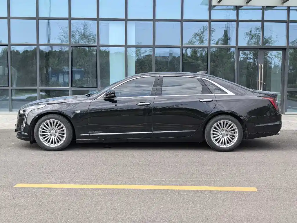 Cadillac CT6 28 T Style