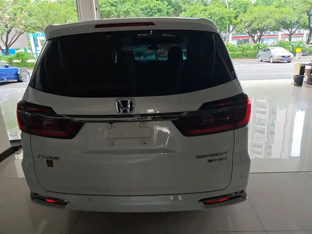 Odyssey 2.0 L e:HEV Sharp· Shine Enjoyment