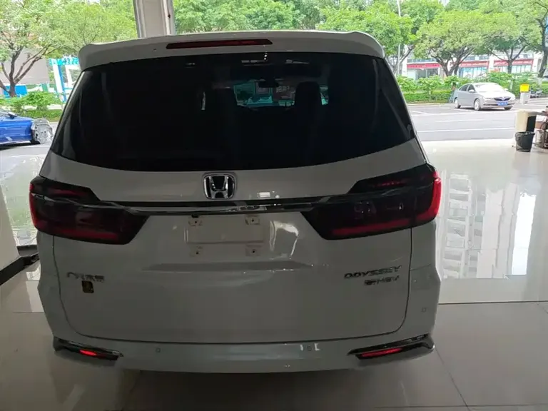 Honda Odyssey 2.0 L e:HEV Sharp· Shine Enjoyment