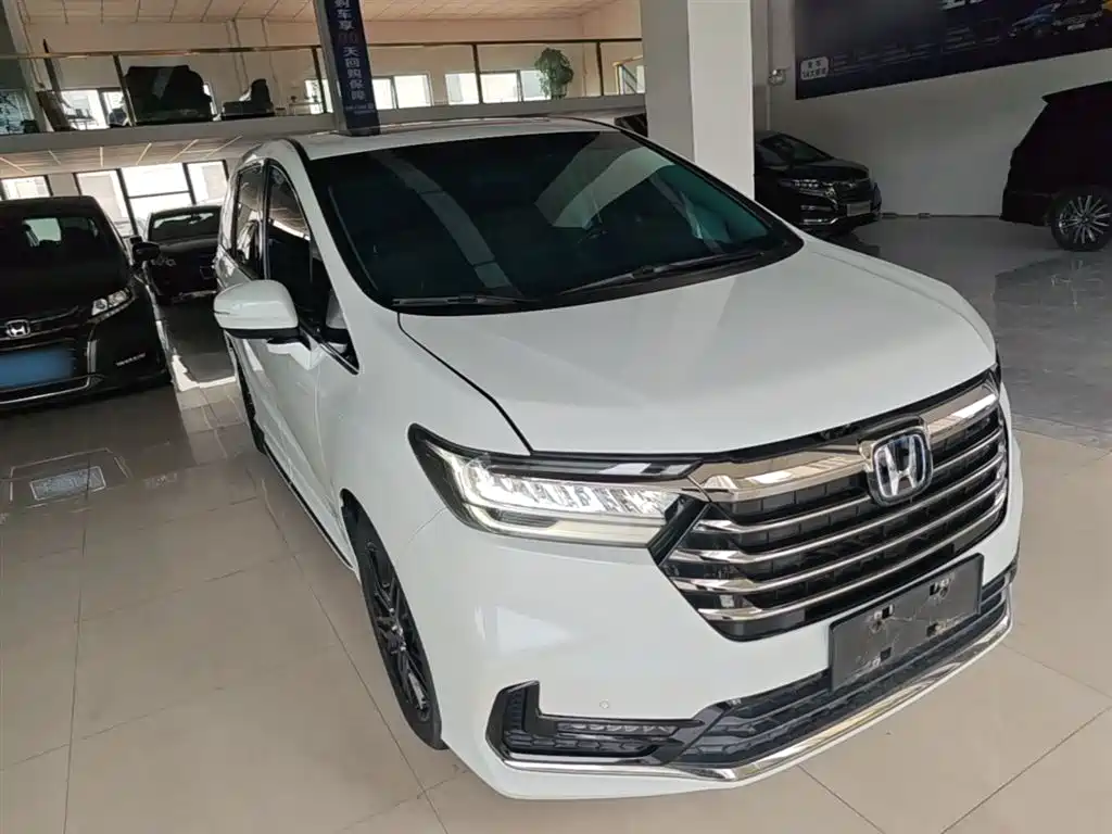 Odyssey 2.0 L e:HEV Sharp· Shine Enjoyment