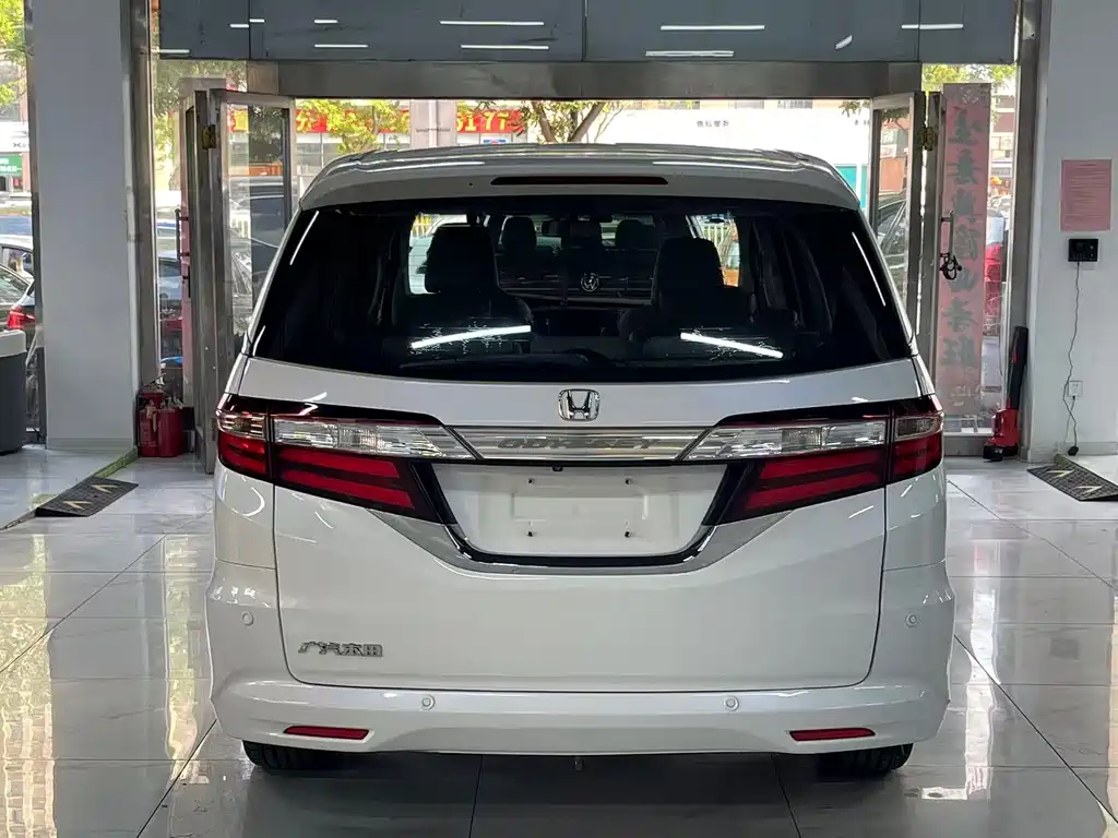 Odyssey Facelift 2.4 L Luxury