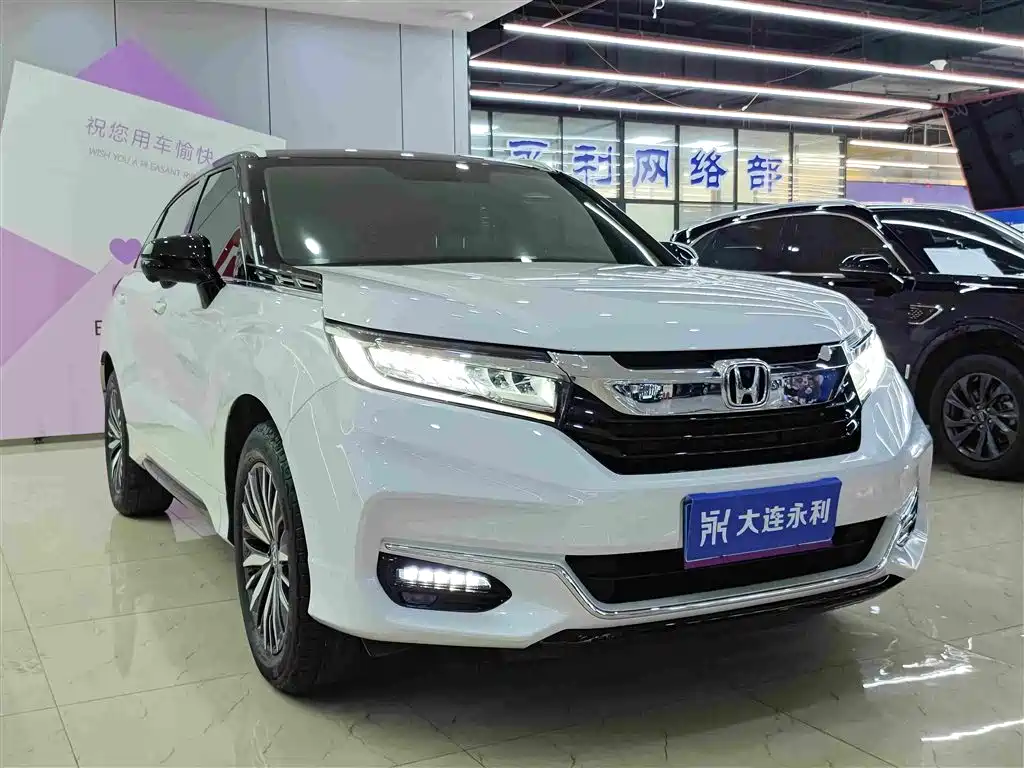 Avancier 370 TURBO 4 WD Premium