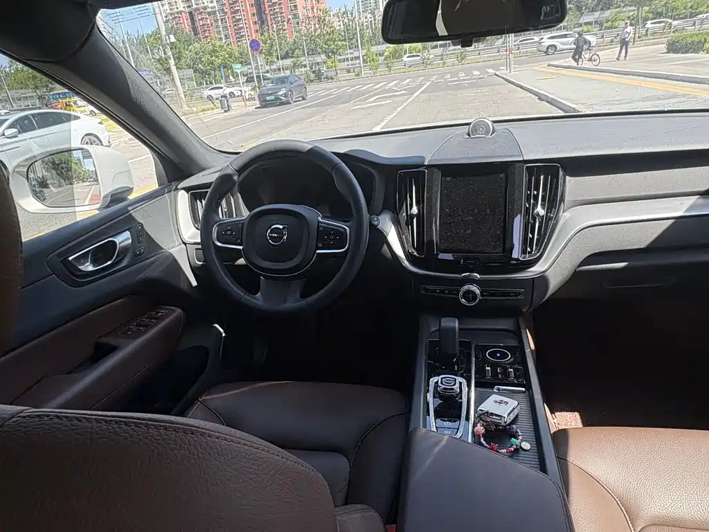 Volvo XC60 B5 4 WD Smart Ease Luxury