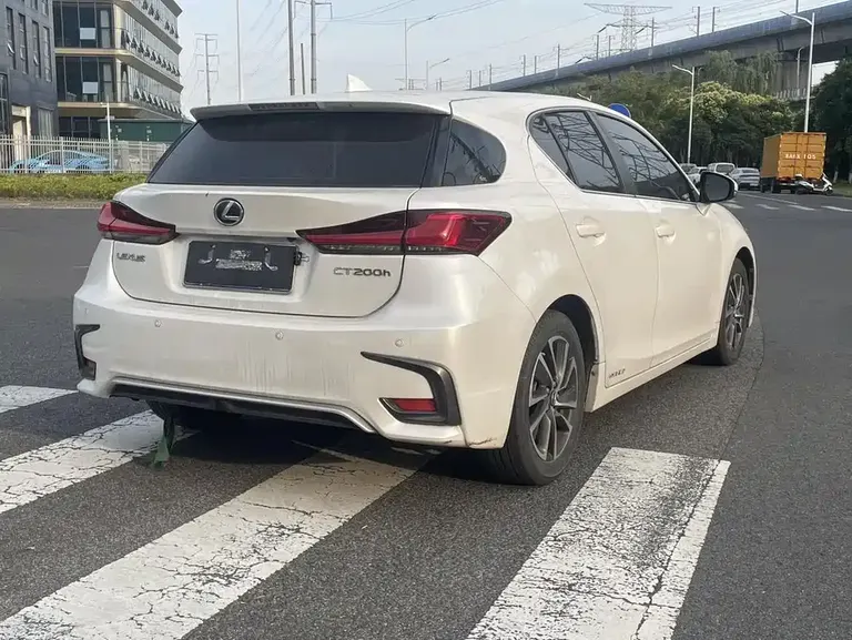 Lexus CT CT200 h Elite Mono CN-V