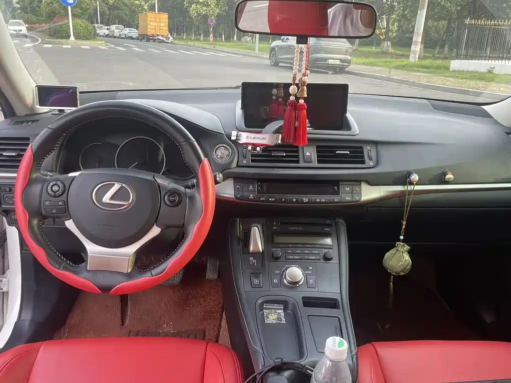 Lexus CT CT200 h Elite Mono CN-V