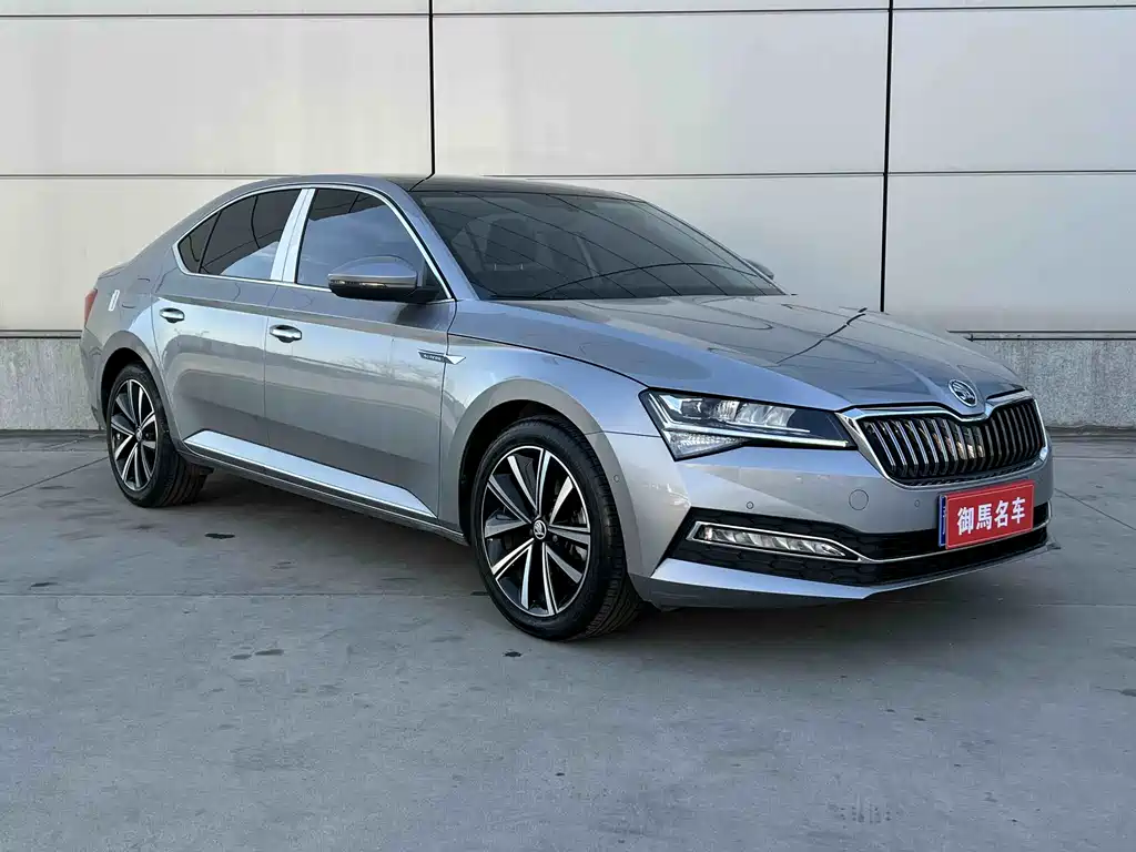 Superb TSI280 DSG Premium