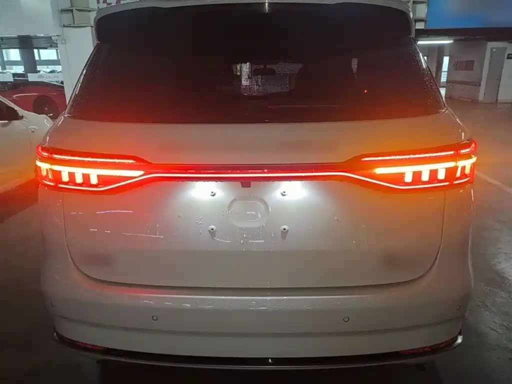 Song MAX Upgraded 1.5 T Auto Luxury 6-seat