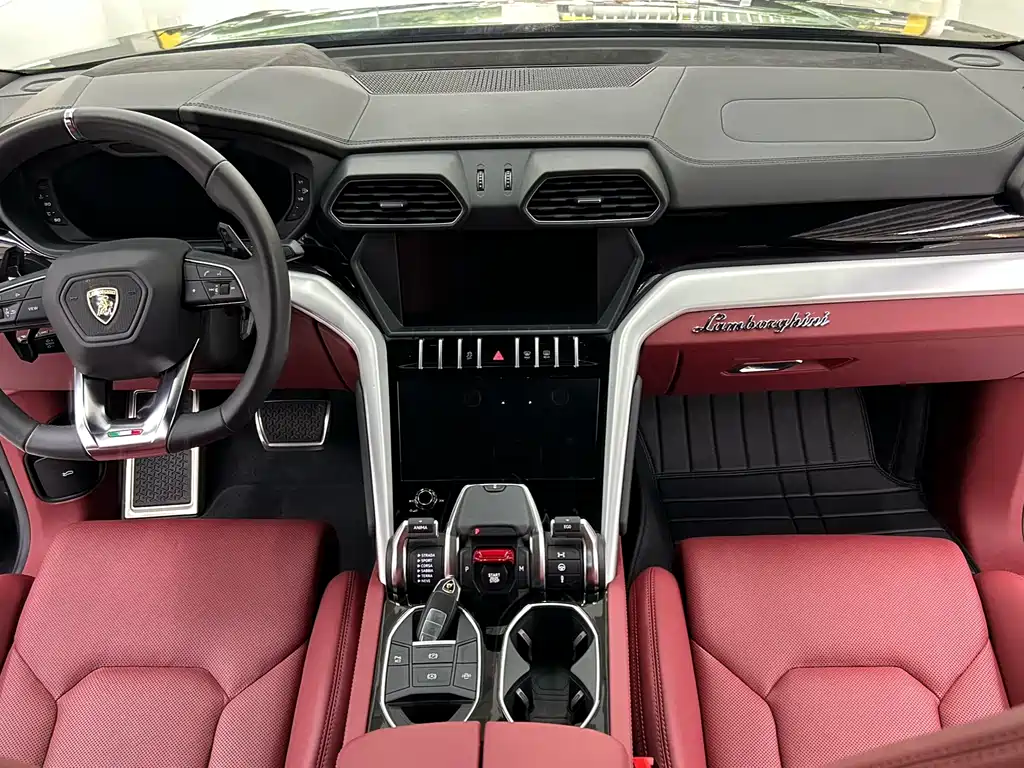 Urus 4.0 T V8