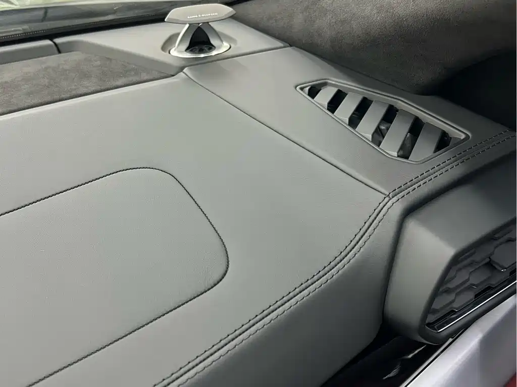 Urus 4.0 T V8