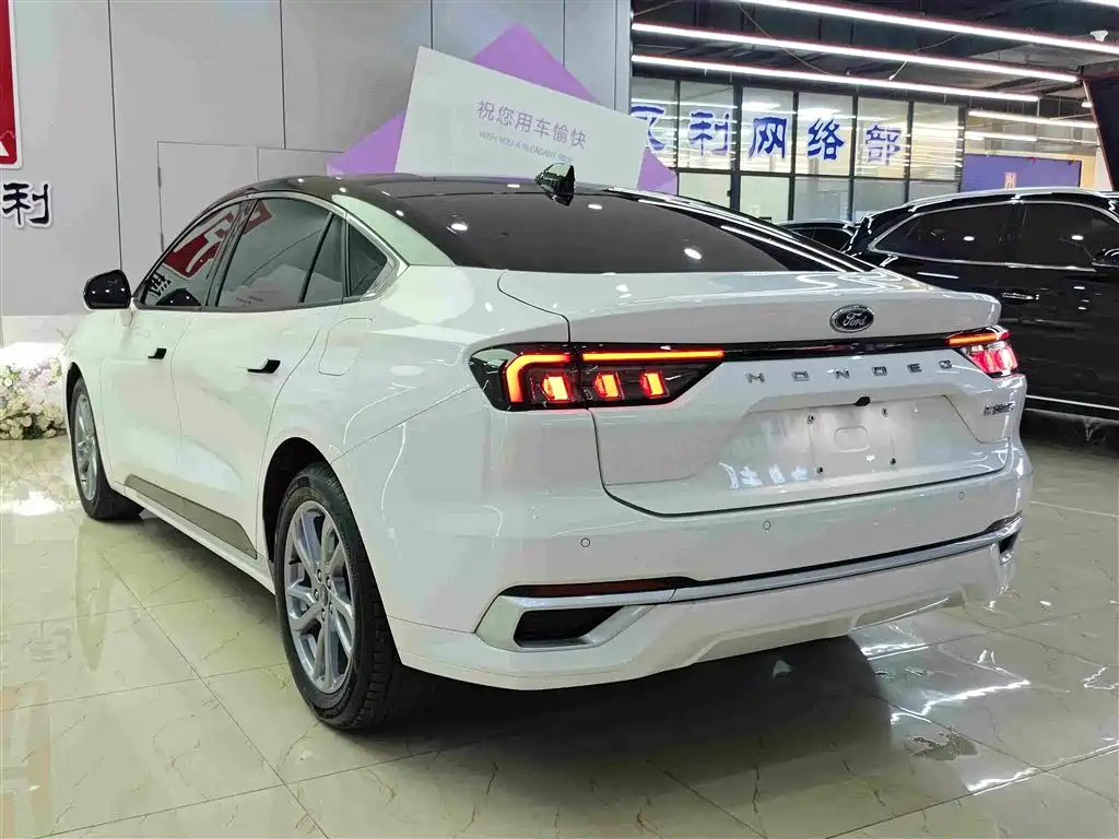 Mondeo EcoBoost 245 Luxury
