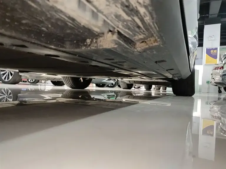 BYD Qin L DM-i Smart Drive 120 KM Transcend