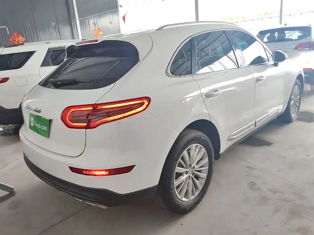 Zotye SR9 2.0 T Auto Ultimate Heart