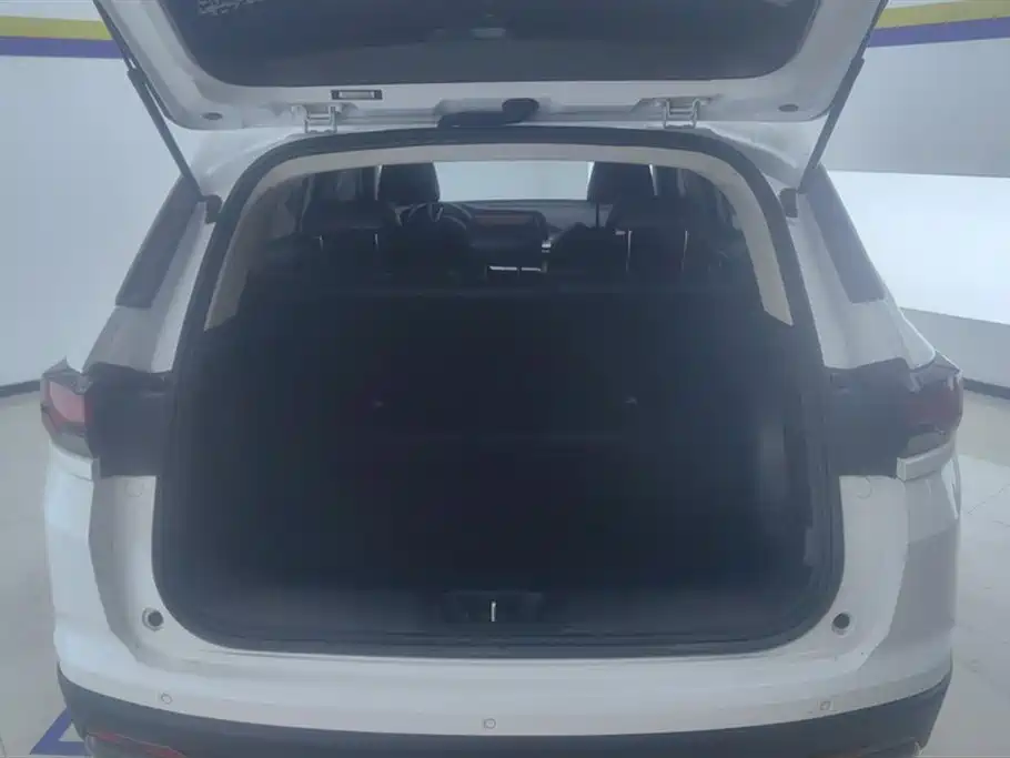 Changan CS35 PLUS Smooth Enjoyment 1.4 T DCT Luxury