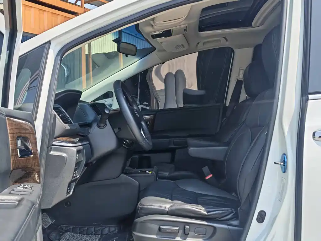 Odyssey Facelift 2.4 L Smart Enjoyment