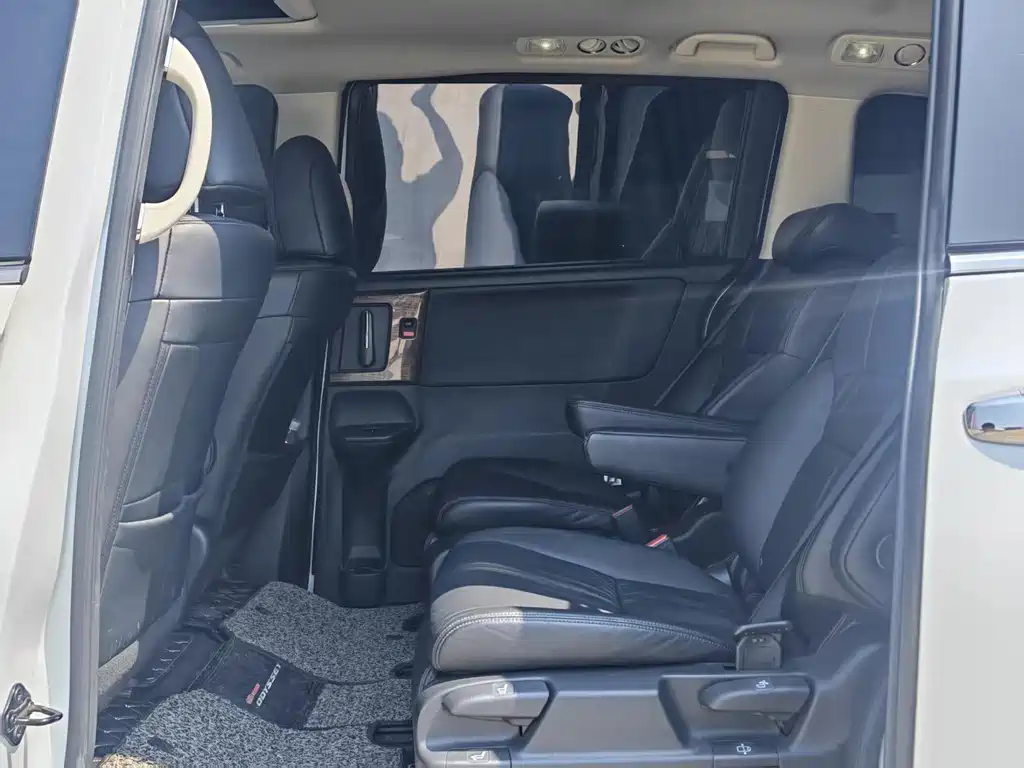 Odyssey Facelift 2.4 L Smart Enjoyment