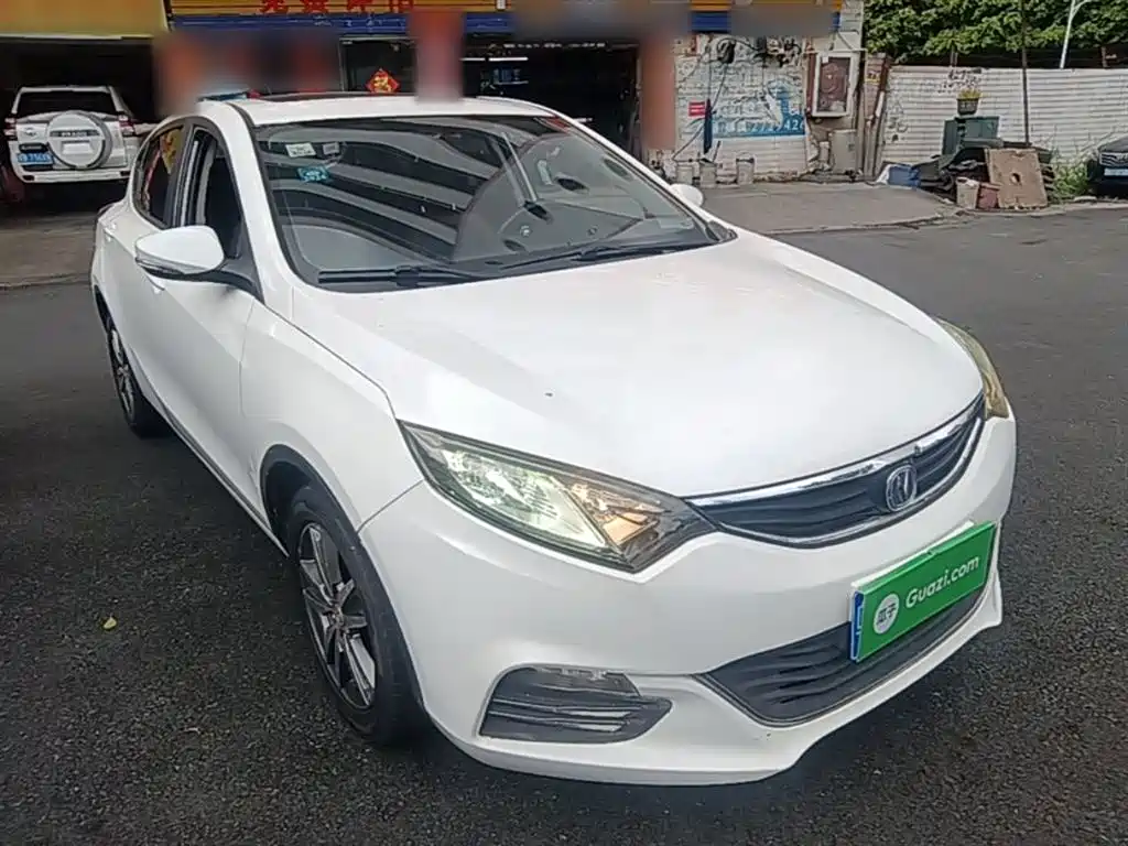 Eado XT 1.6 L Auto Handsome Cool CN-V