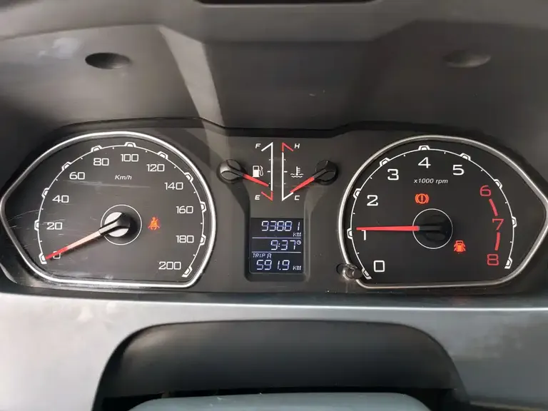 Leopaard Q6 2.4 L Manual 4 WD Outstanding