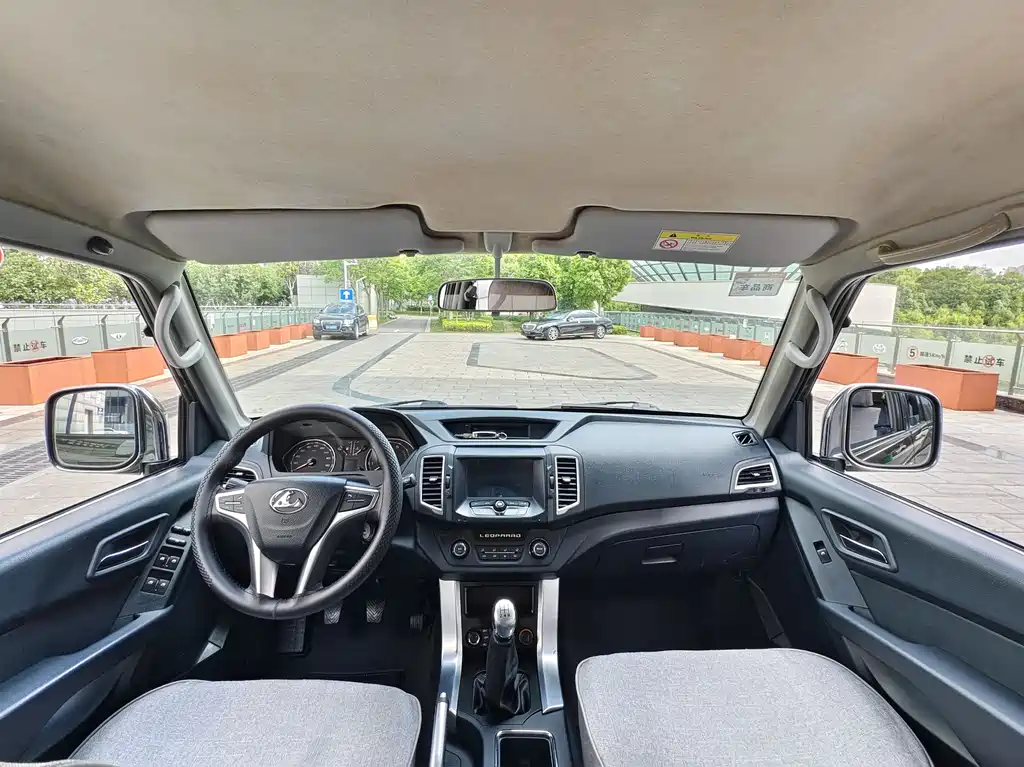 Leopaard Q6 2.4 L Manual 4 WD Outstanding