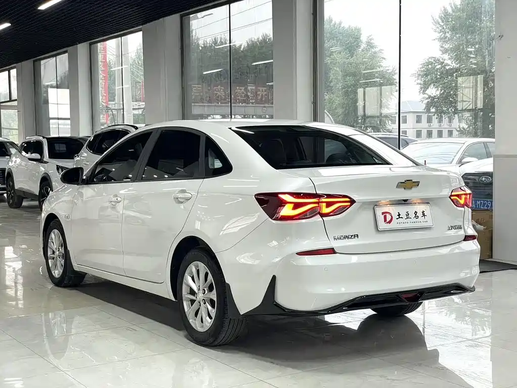 Monza 1.5 L DCT Joy