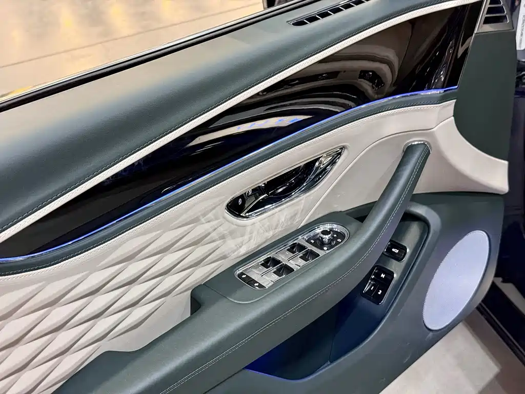 Flying Spur 4.0 T V8 Standard