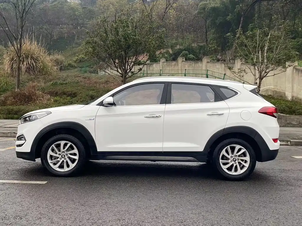 Tucson 1.6 T DCT 2 WD Intelligent