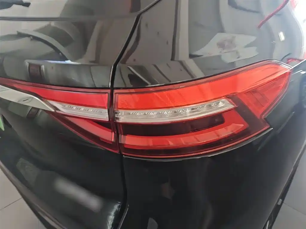 Haval F7 1.5 T 2 WD i Dazzle